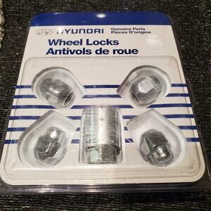 GENUINE HYUNDAI Wheel Locks Set OEM NEW 000AM-82385